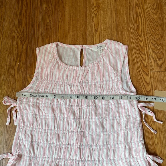 Pink and White Striped Sleeveless Top - Picture 2 of 7